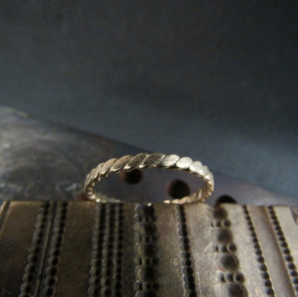 wedding ring for women.